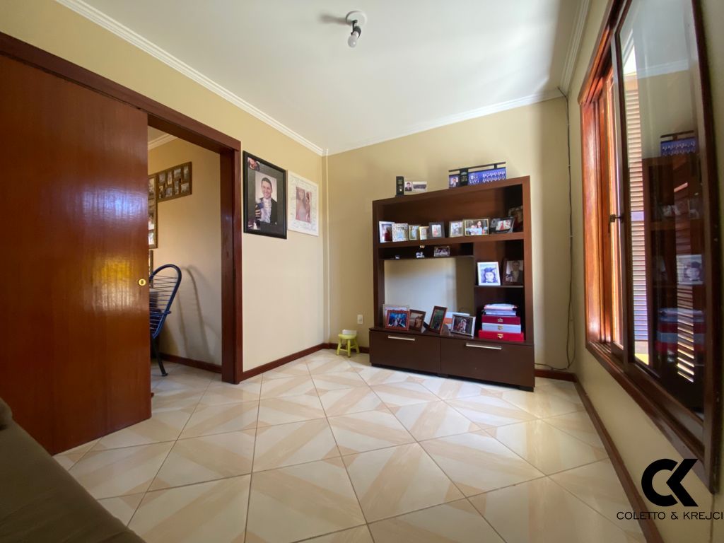 Casa à venda com 3 quartos, 182m² - Foto 7