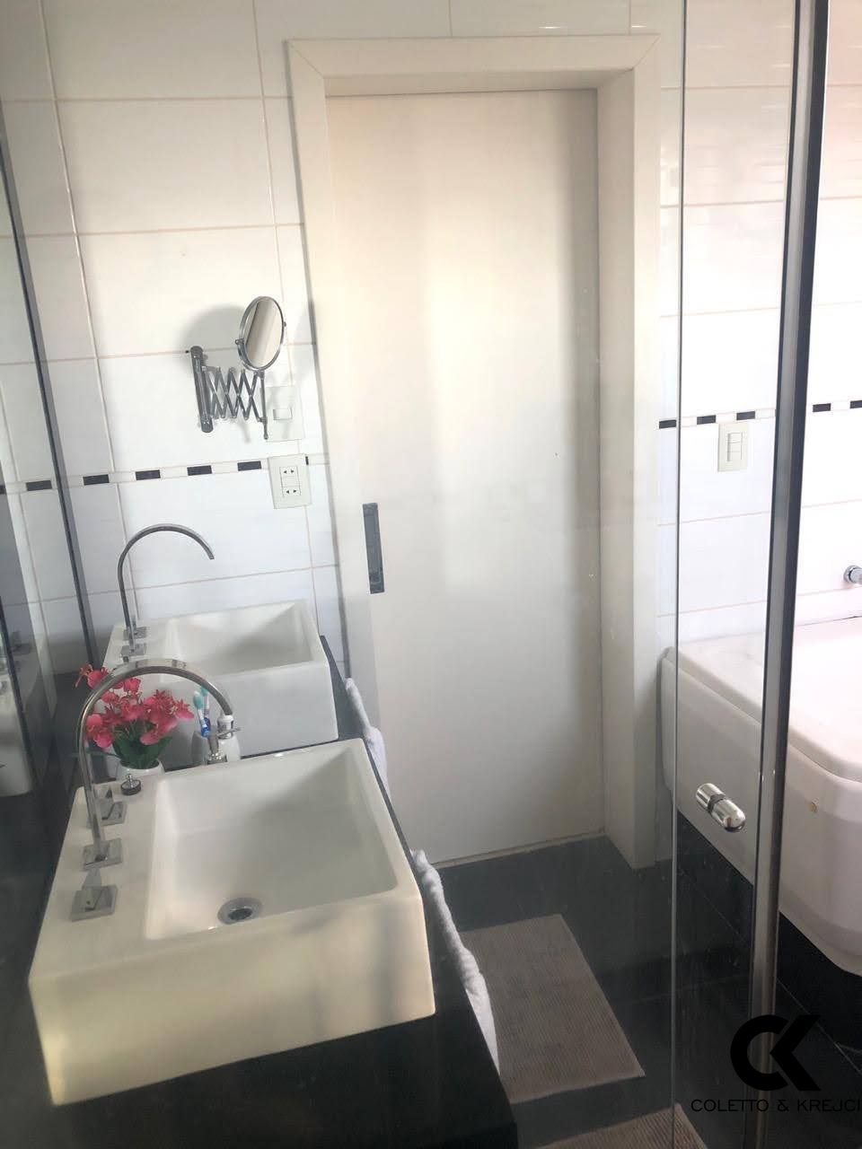 Apartamento à venda com 3 quartos, 252m² - Foto 13