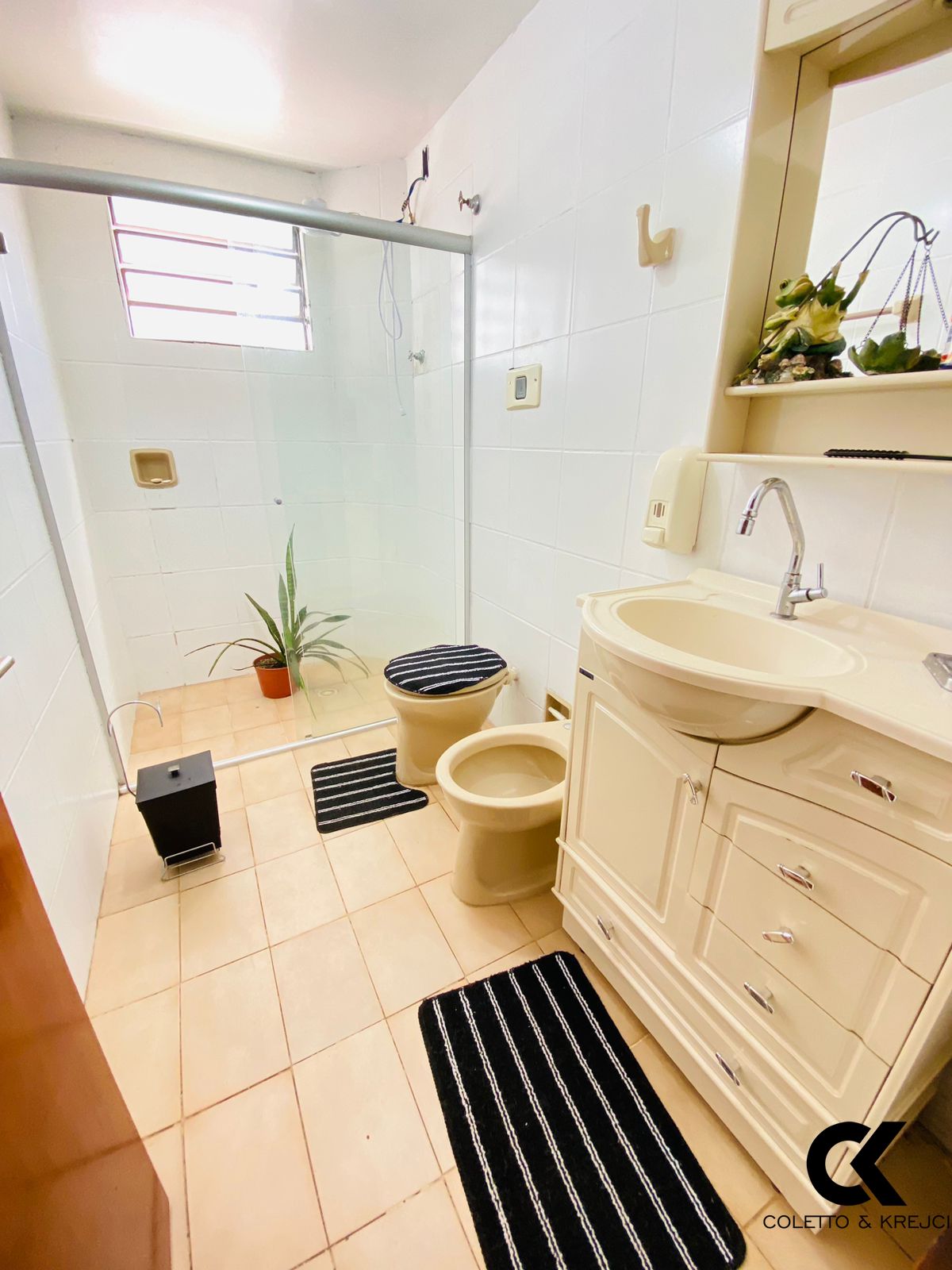 Casa à venda com 4 quartos, 226m² - Foto 14