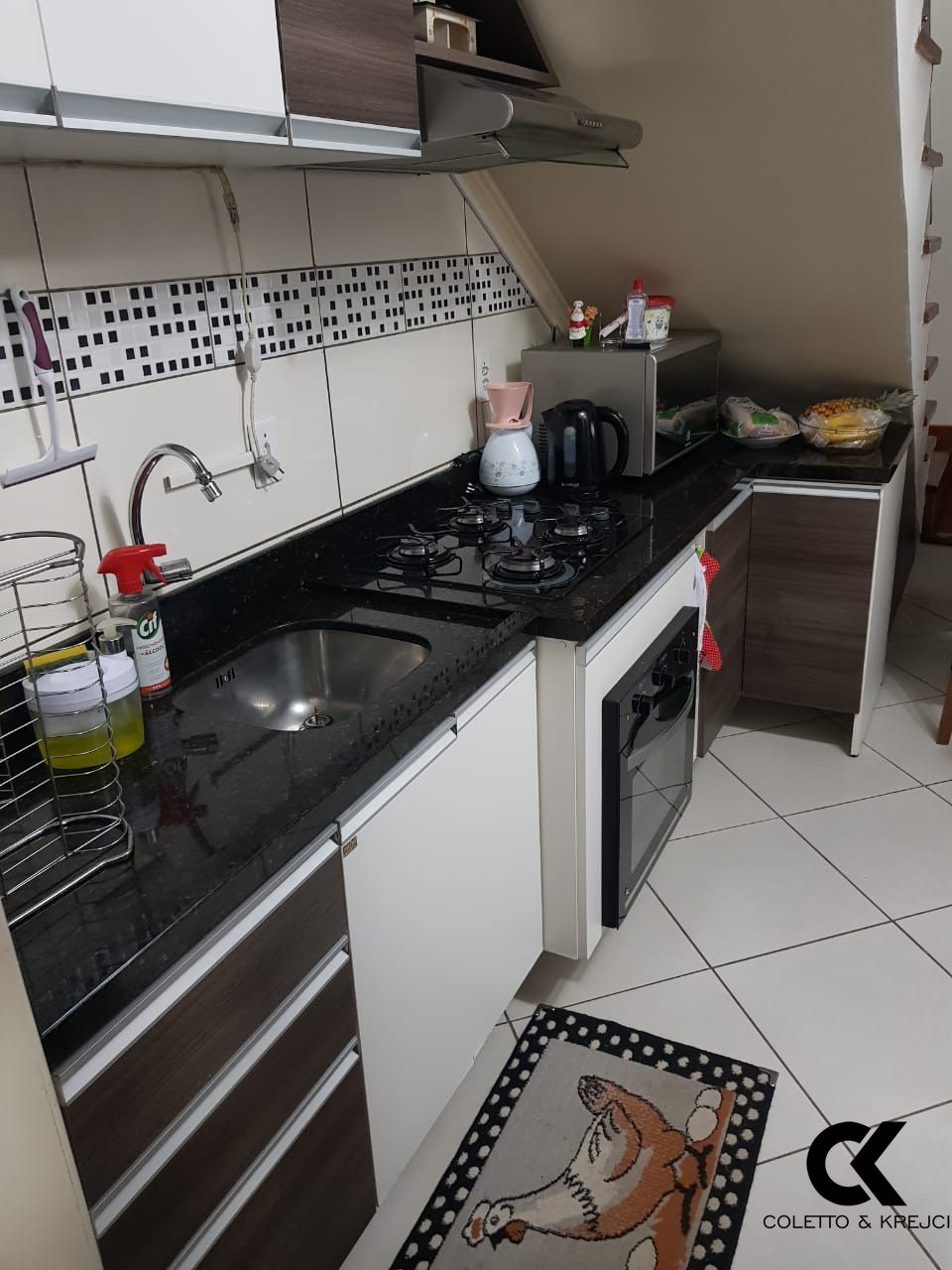 Sobrado à venda com 2 quartos, 100m² - Foto 4