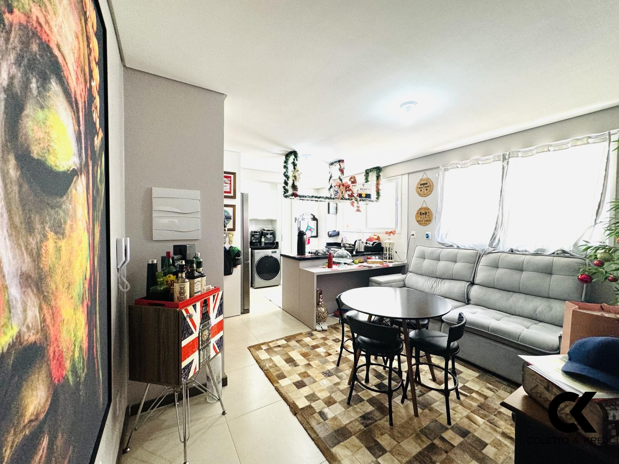 Apartamento à venda com 2 quartos, 74m² - Foto 2