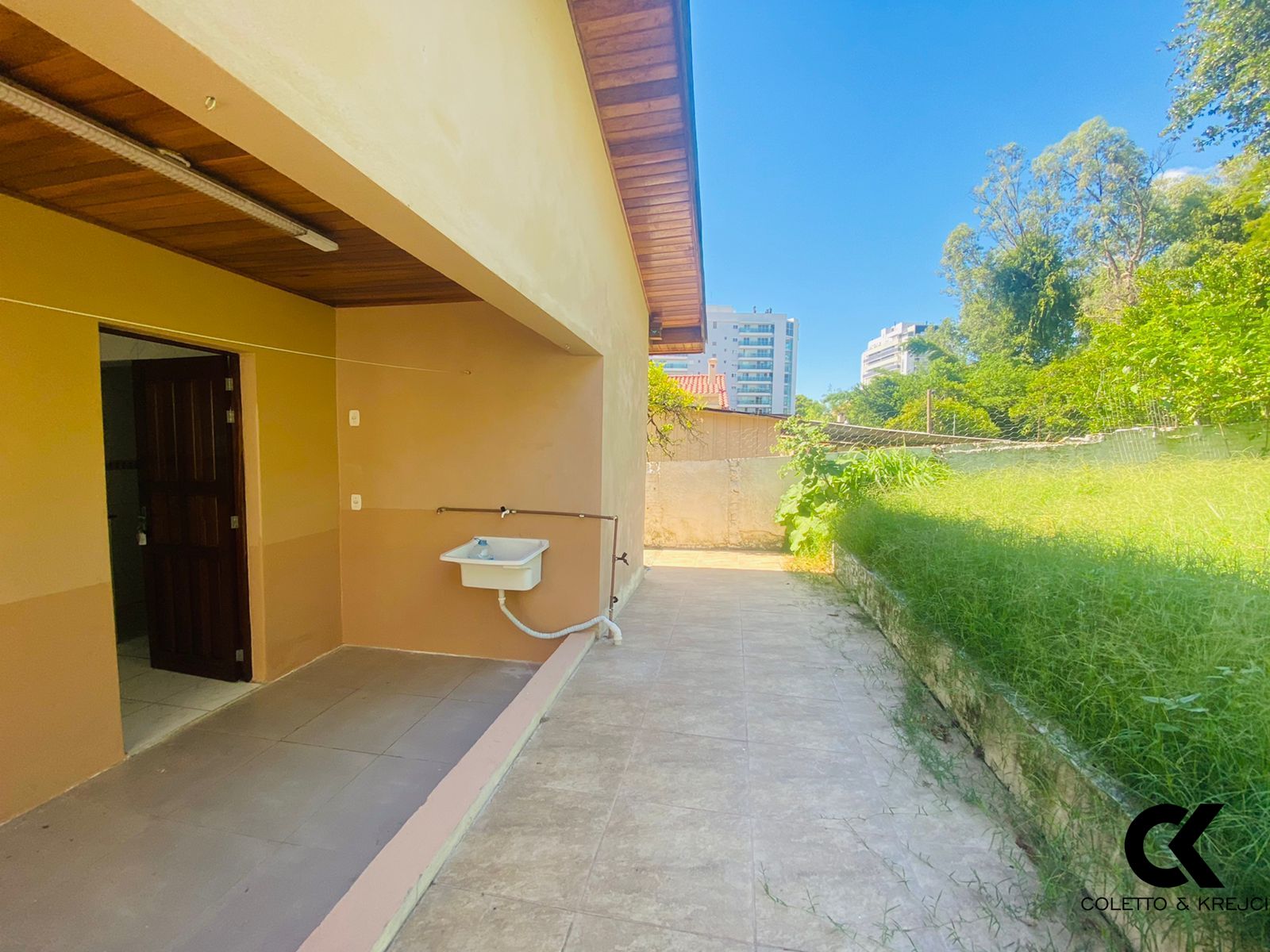 Casa à venda com 2 quartos, 100m² - Foto 15