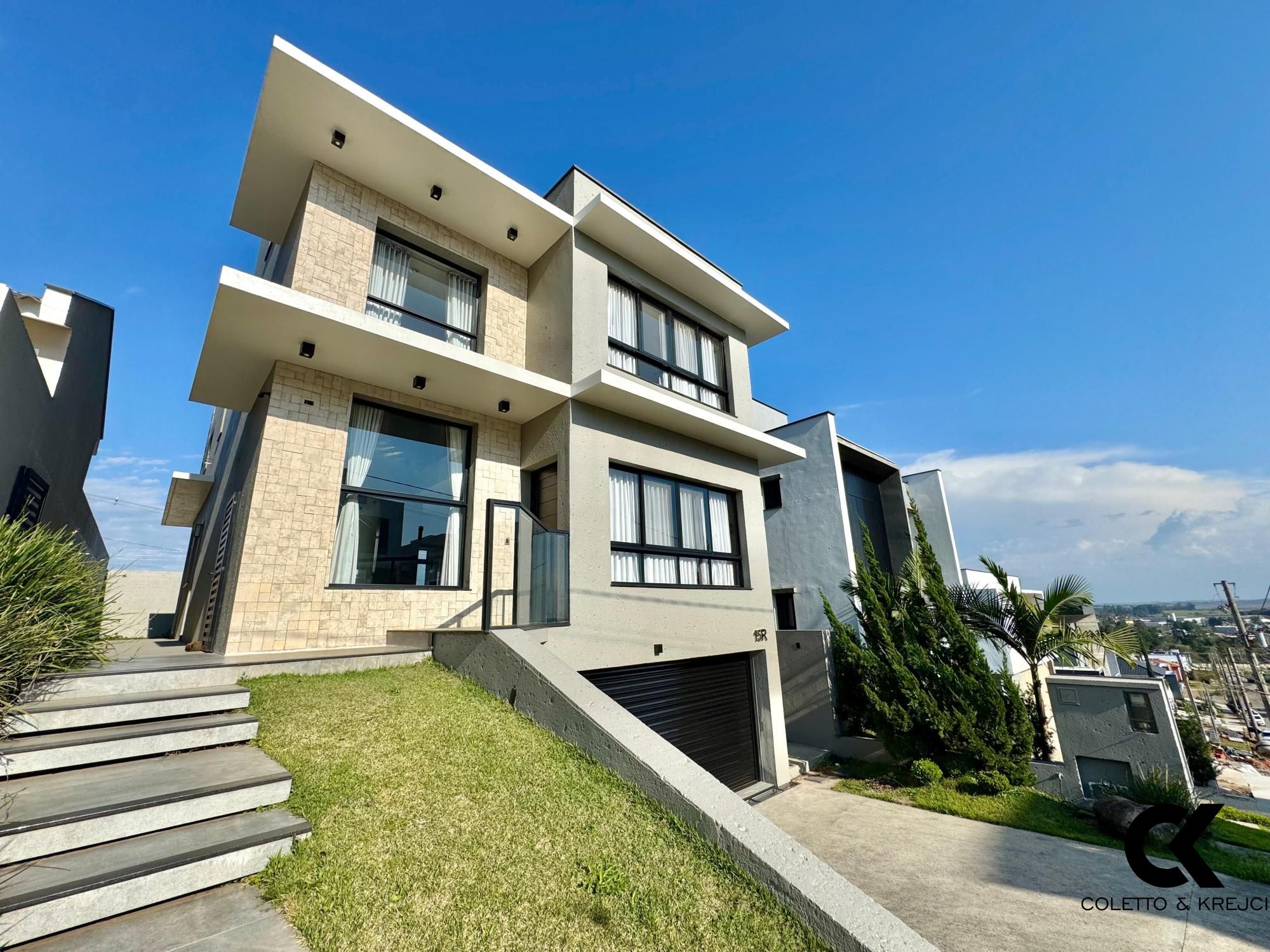 Casa de Condomínio à venda com 3 quartos, 245m² - Foto 1