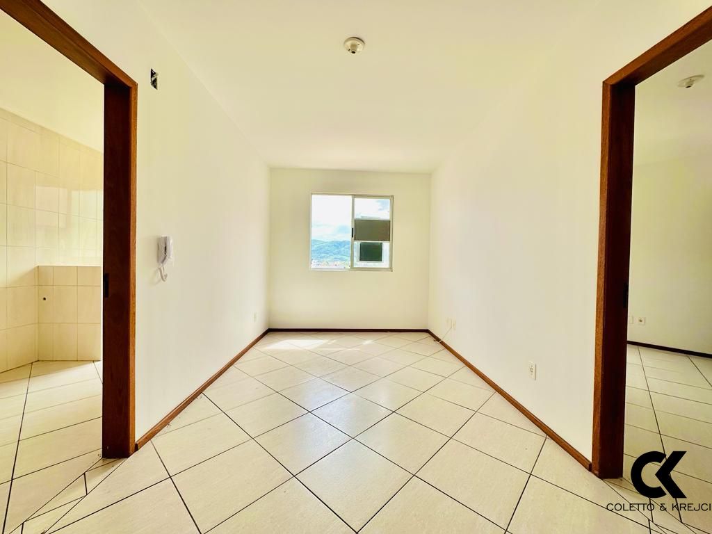 Apartamento à venda com 1 quarto, 38m² - Foto 1