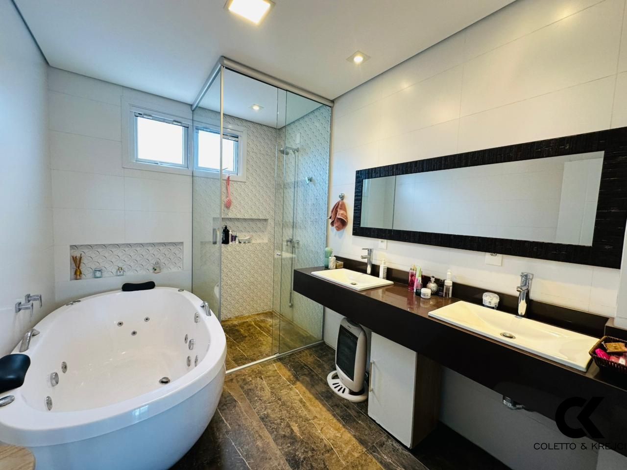 Casa, 3 quartos, 236 m² - Foto 11