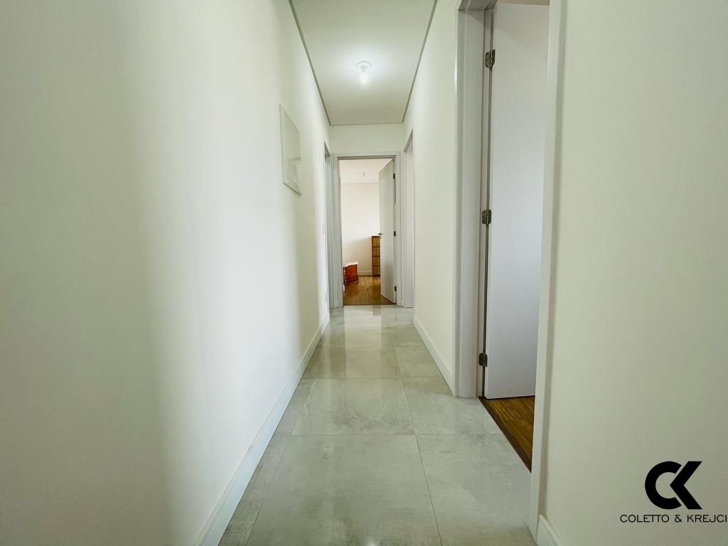 Apartamento à venda com 3 quartos, 131m² - Foto 8