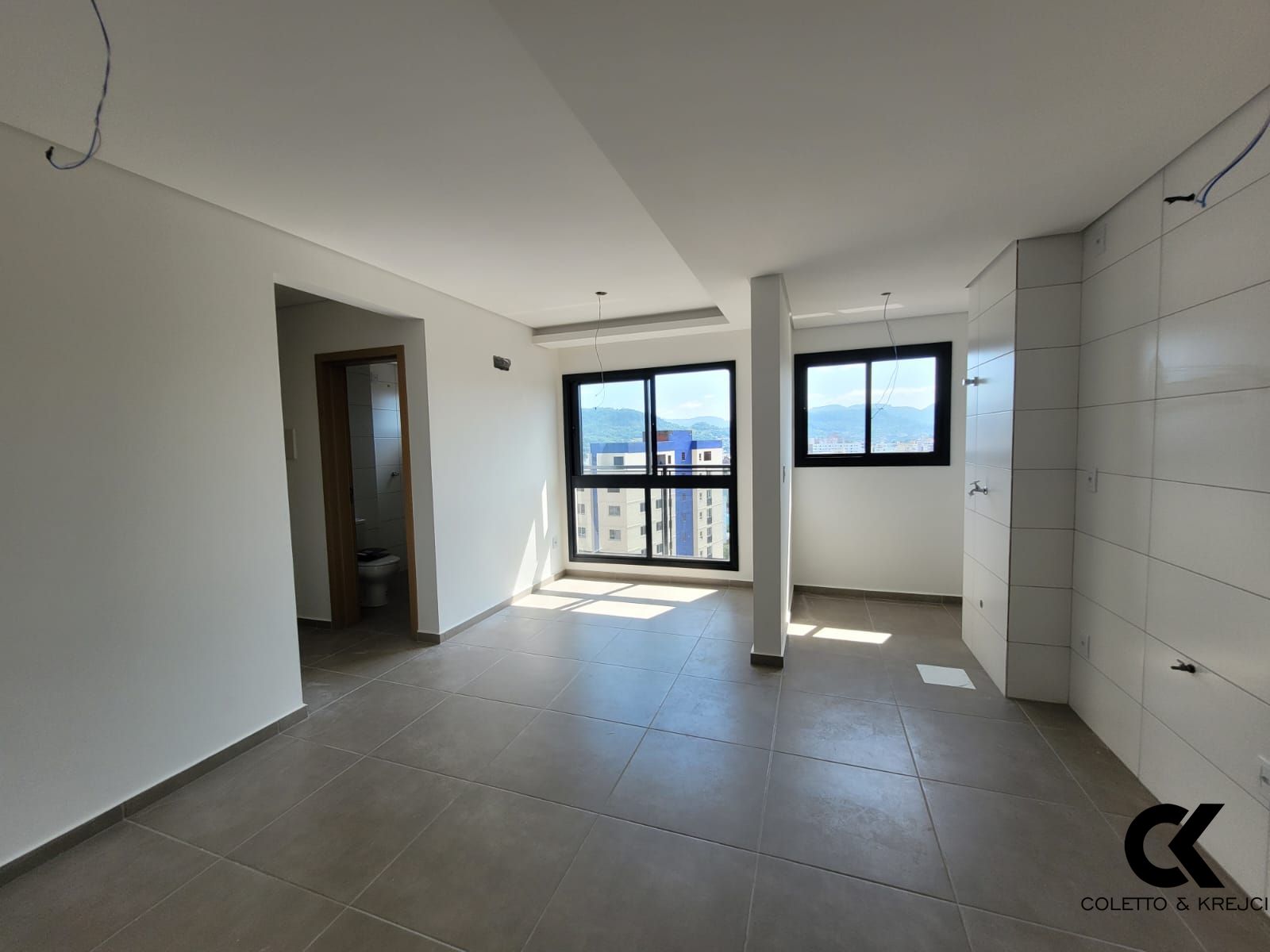 Apartamento à venda com 2 quartos, 51m² - Foto 2