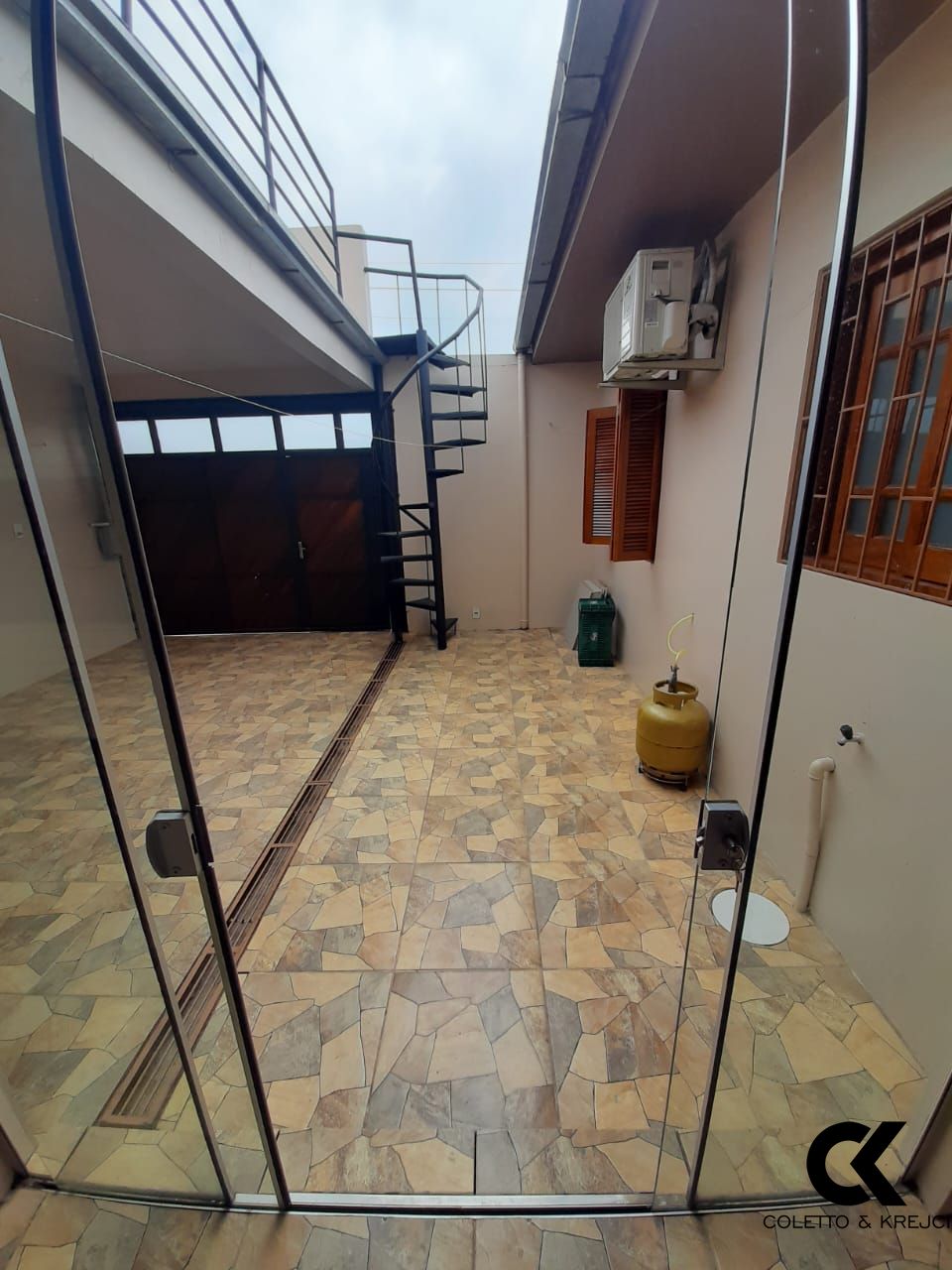 Casa à venda com 2 quartos, 100m² - Foto 13