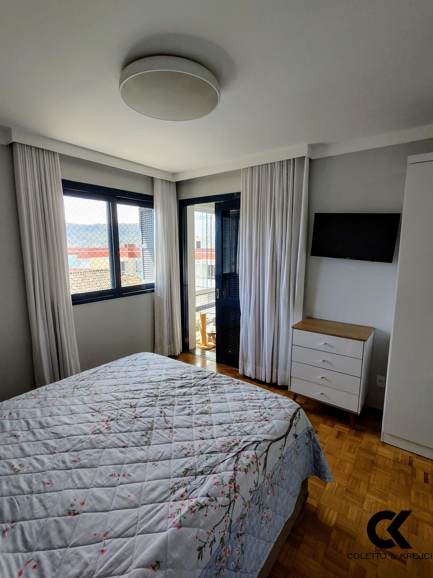 Apartamento à venda com 2 quartos, 96m² - Foto 8