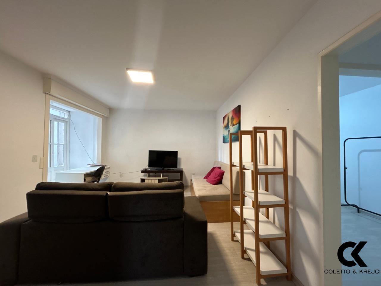 Apartamento à venda com 2 quartos, 72m² - Foto 4