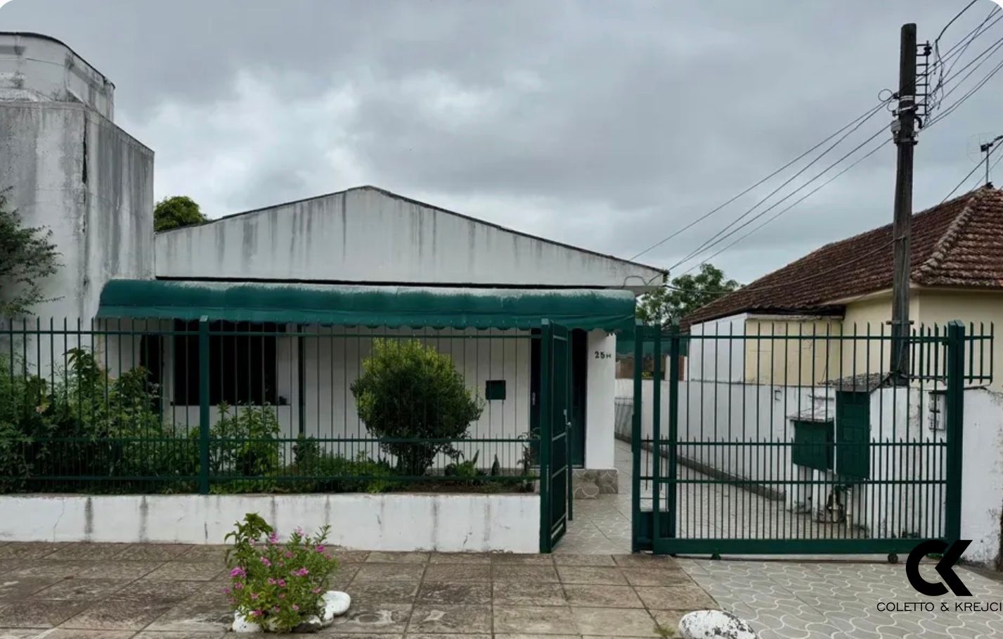 Casa, 8 quartos, 329 m² - Foto 1