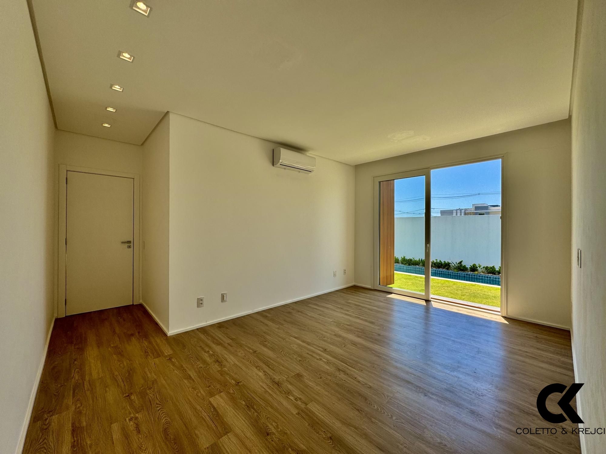 Casa à venda com 3 quartos, 200m² - Foto 14