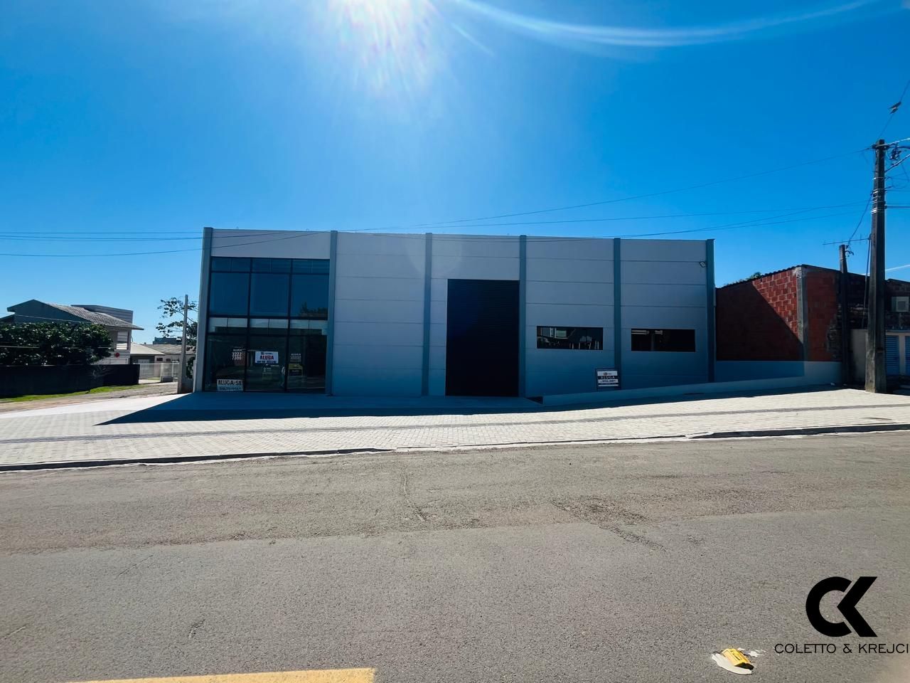 Depósito-Galpão-Armazém para alugar com 2 quartos, 255m² - Foto 1