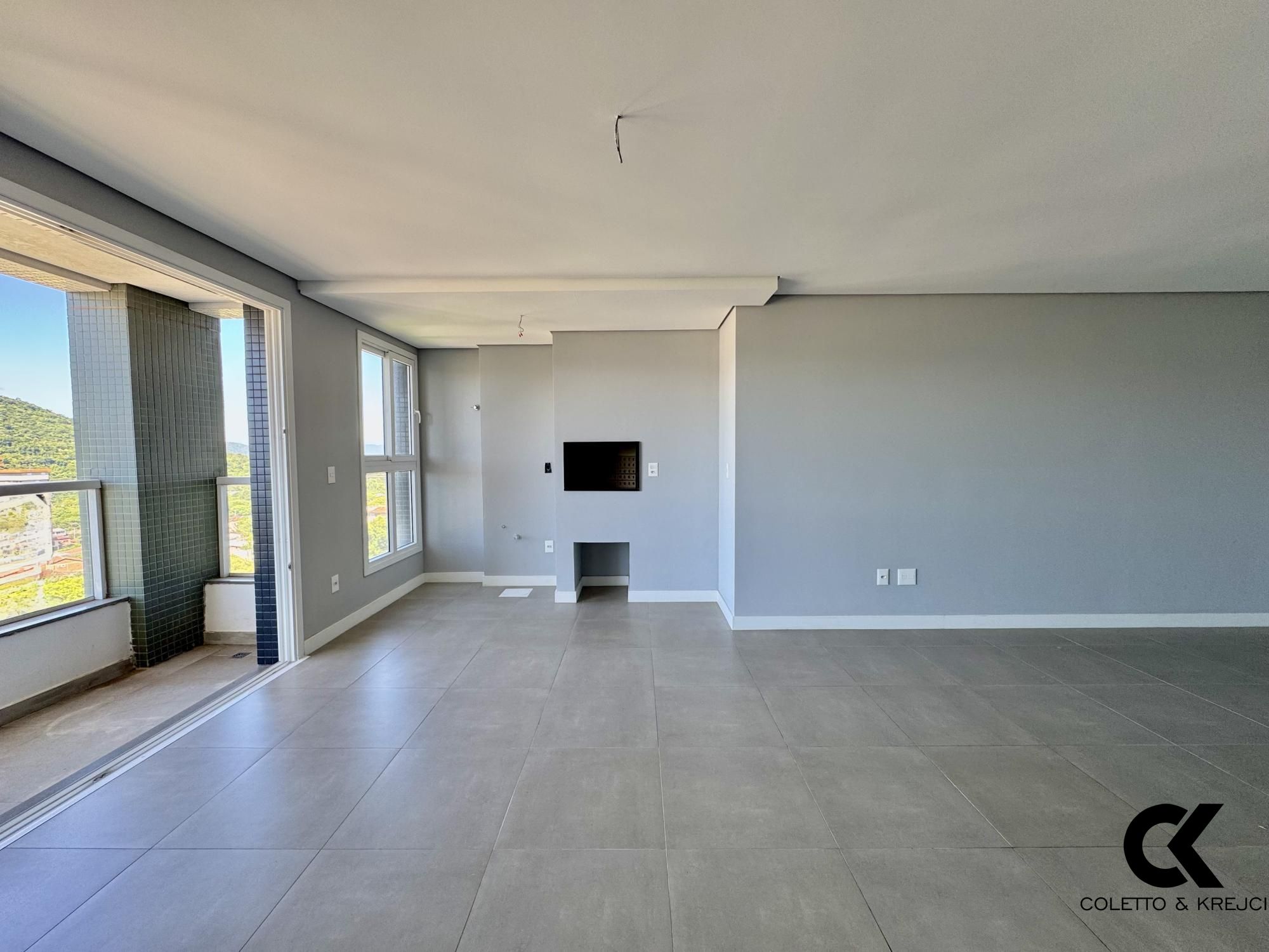 Apartamento à venda com 3 quartos, 135m² - Foto 3