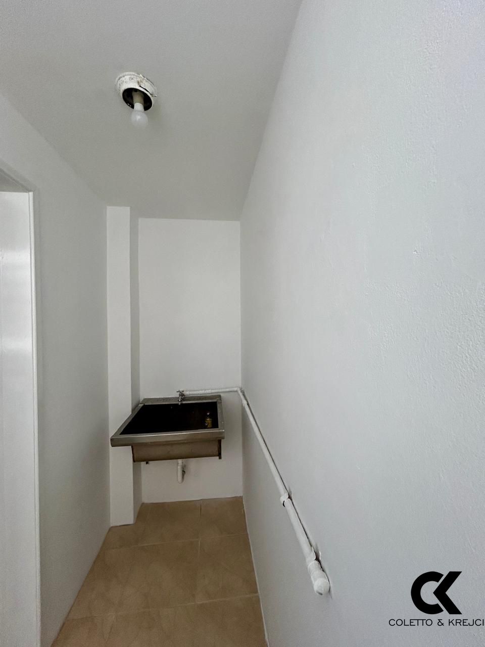 Apartamento à venda com 2 quartos, 64m² - Foto 12