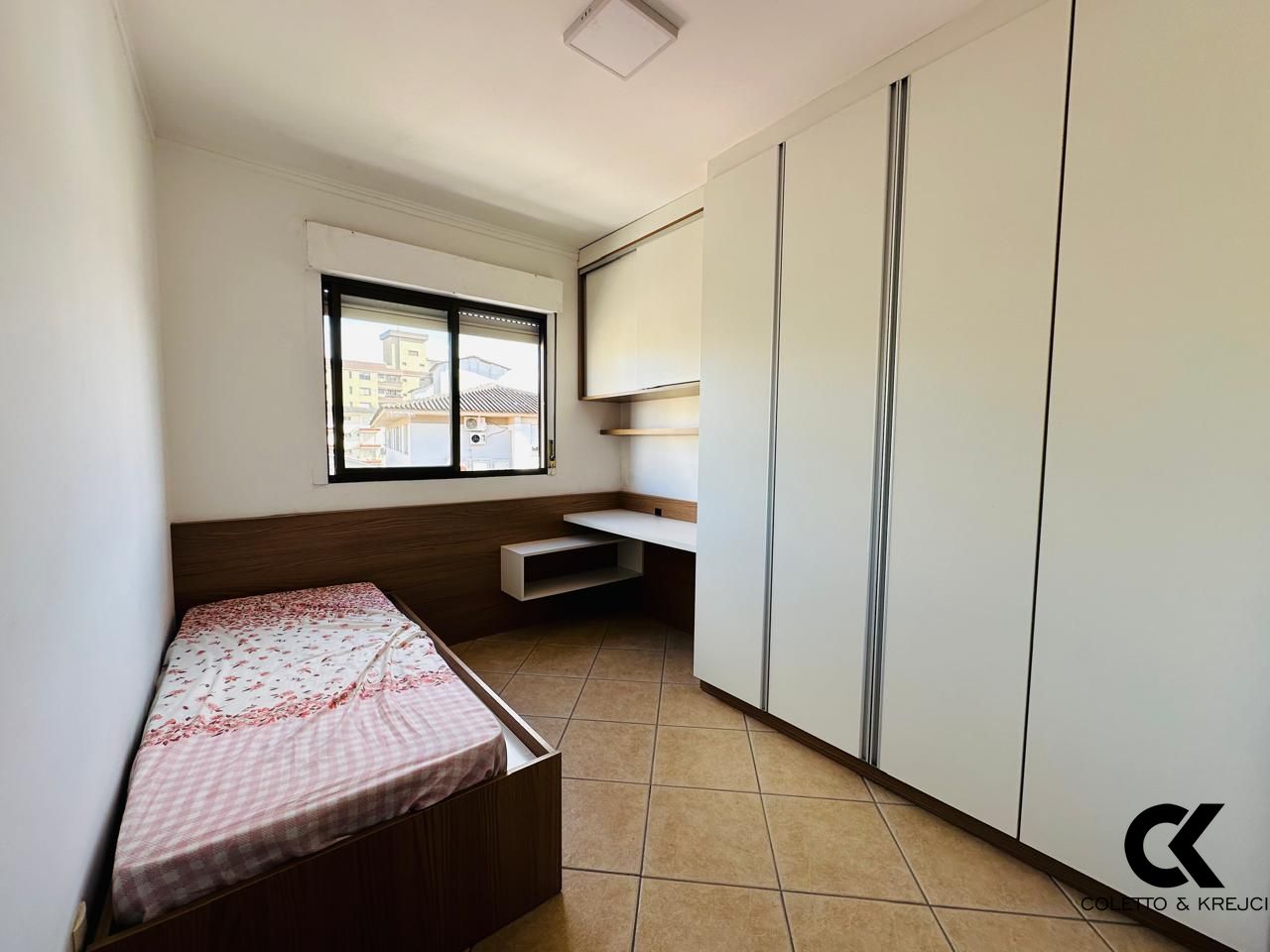 Apartamento para alugar com 2 quartos, 80m² - Foto 15