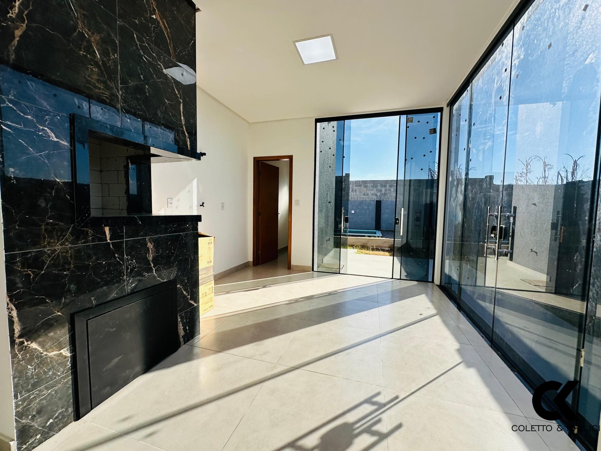 Casa à venda com 3 quartos, 146m² - Foto 3
