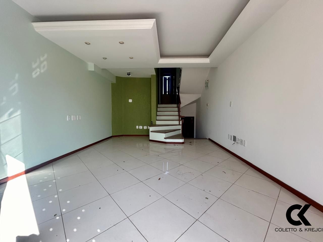 Casa de Condomínio à venda com 3 quartos, 86m² - Foto 2