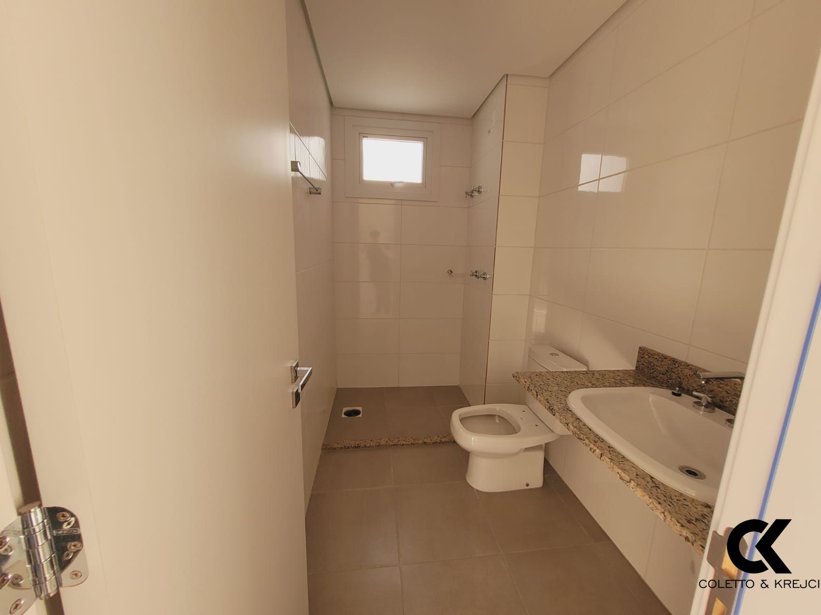 Apartamento à venda com 3 quartos, 93m² - Foto 8