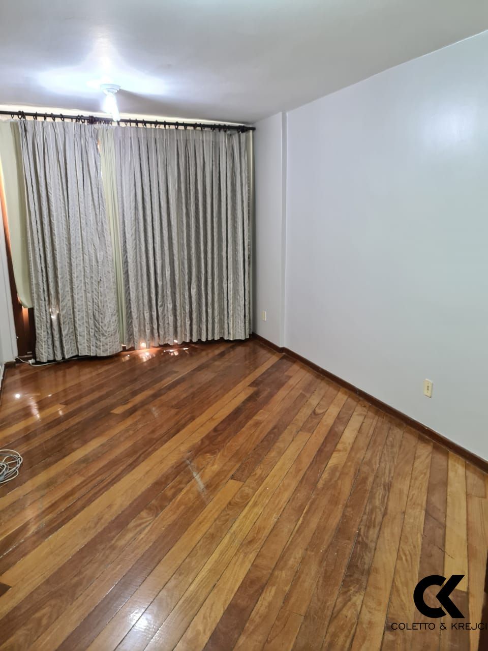 Apartamento à venda com 3 quartos, 281m² - Foto 11