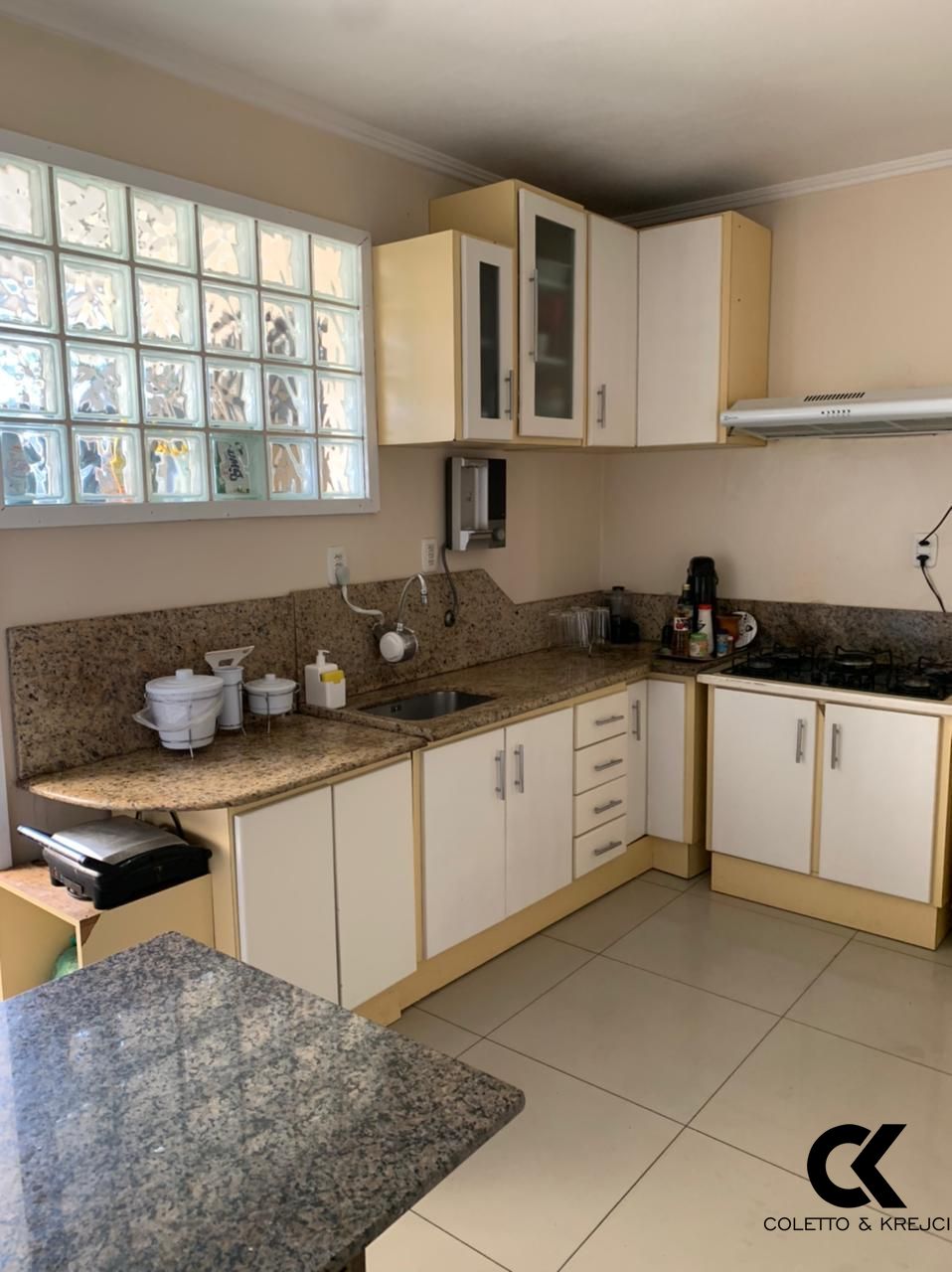 Apartamento à venda com 3 quartos, 136m² - Foto 6