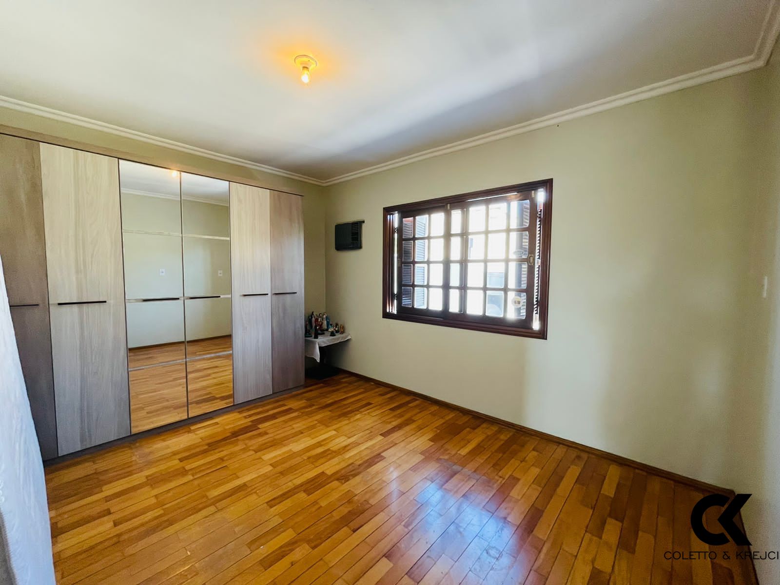 Casa à venda com 3 quartos, 250m² - Foto 26