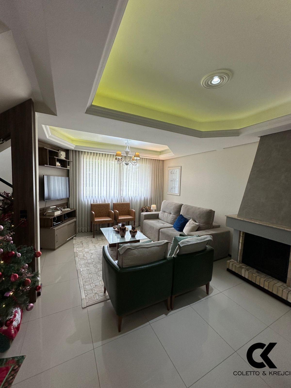 Casa, 3 quartos, 241 m² - Foto 3