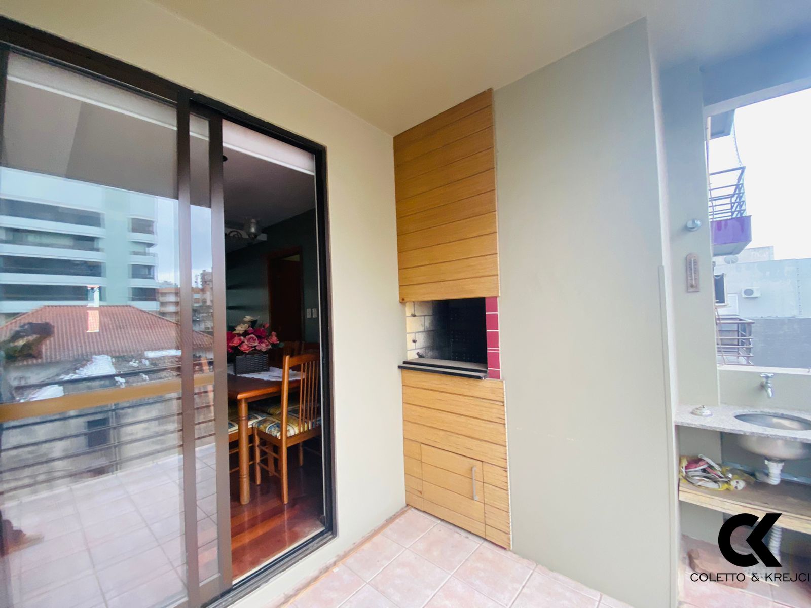 Apartamento à venda com 3 quartos, 114m² - Foto 9