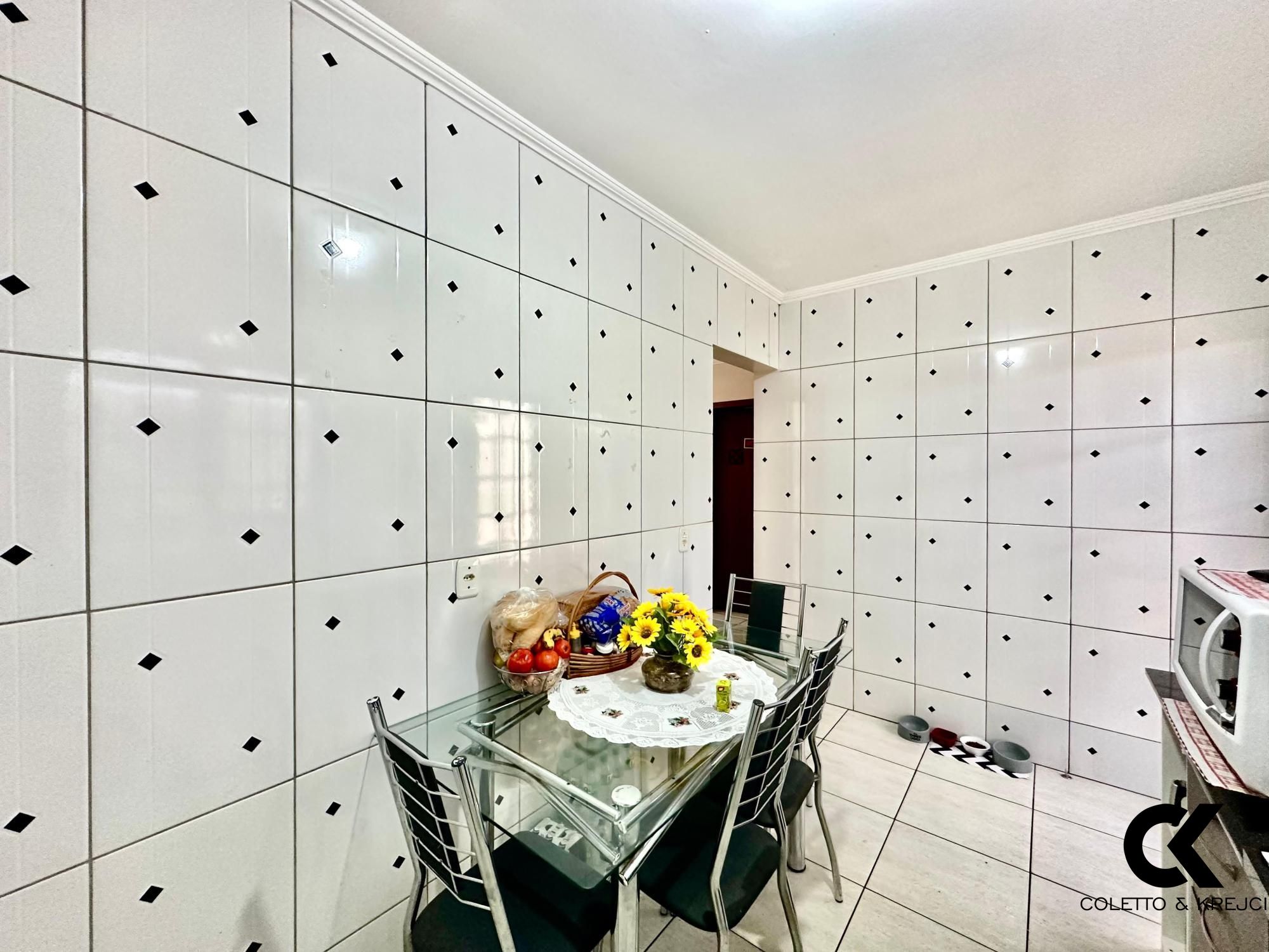 Casa à venda com 2 quartos, 90m² - Foto 10