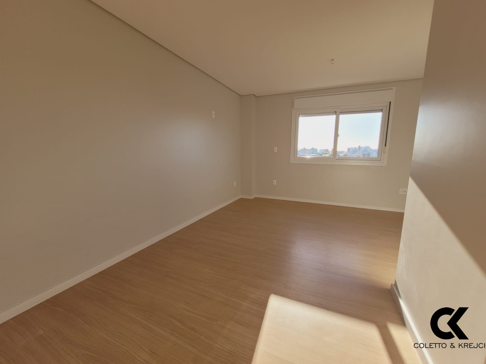 Apartamento à venda com 3 quartos, 93m² - Foto 5