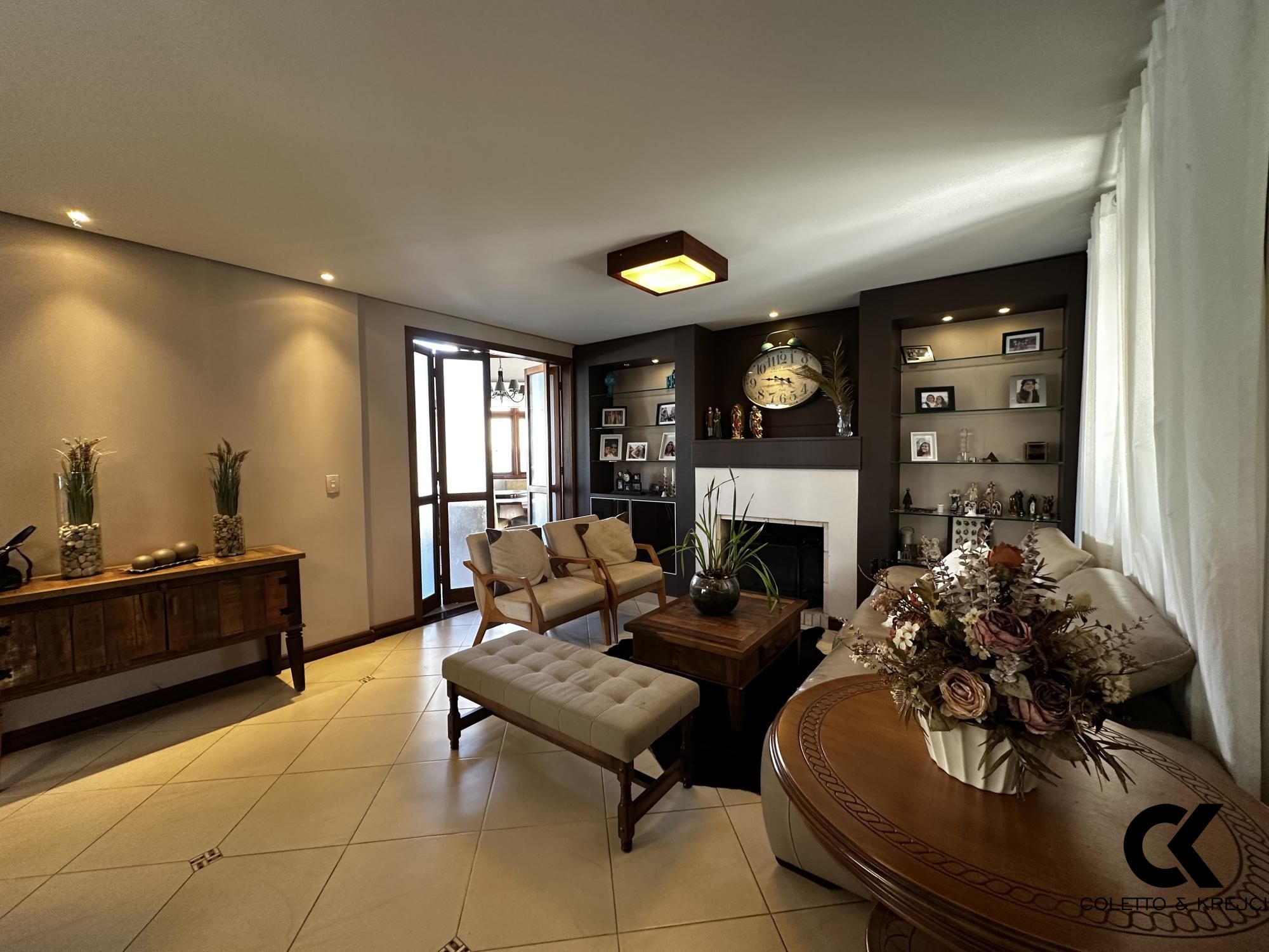 Casa de Condomínio à venda com 4 quartos, 324m² - Foto 5