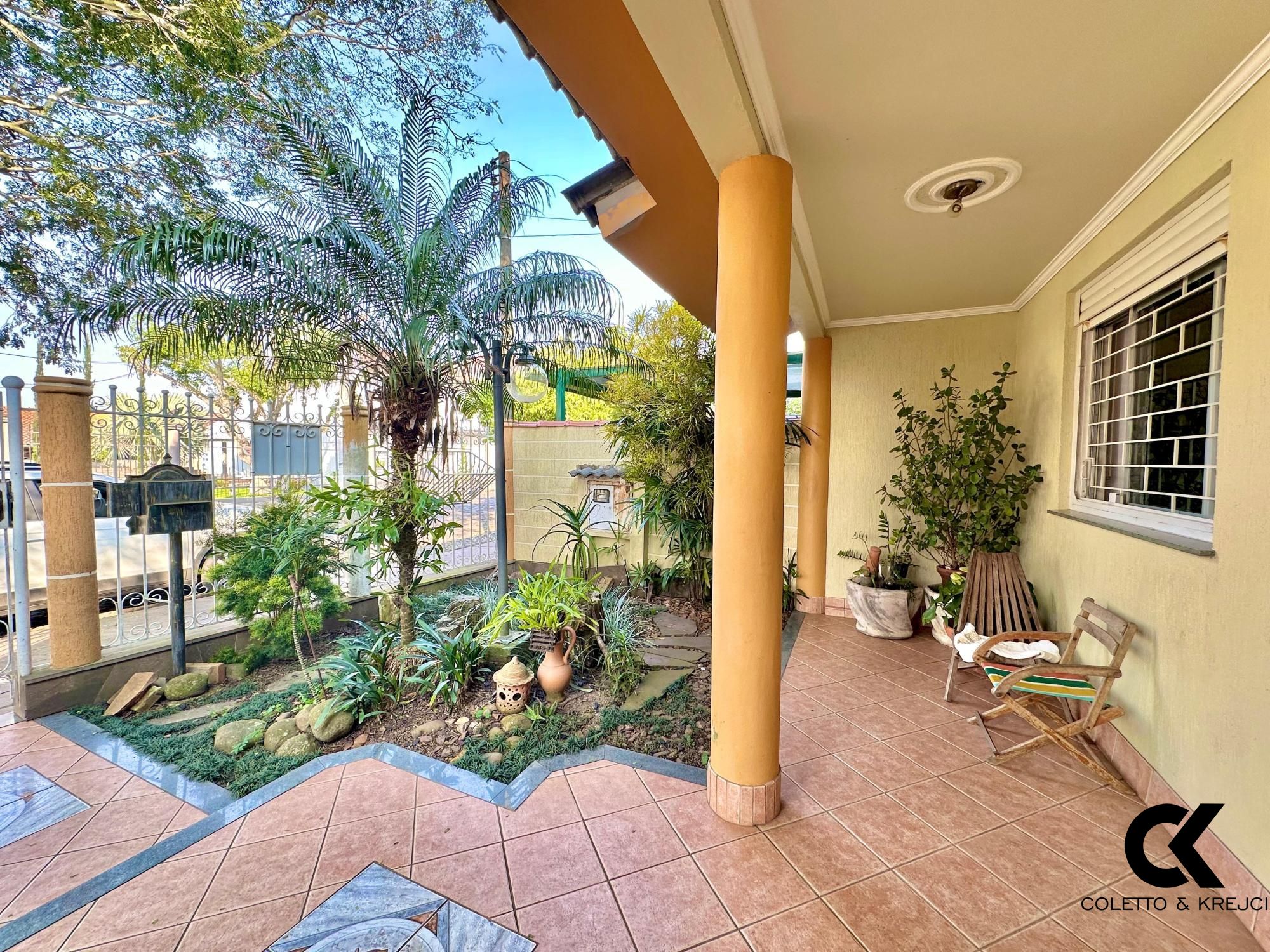 Casa, 3 quartos, 228 m² - Foto 2