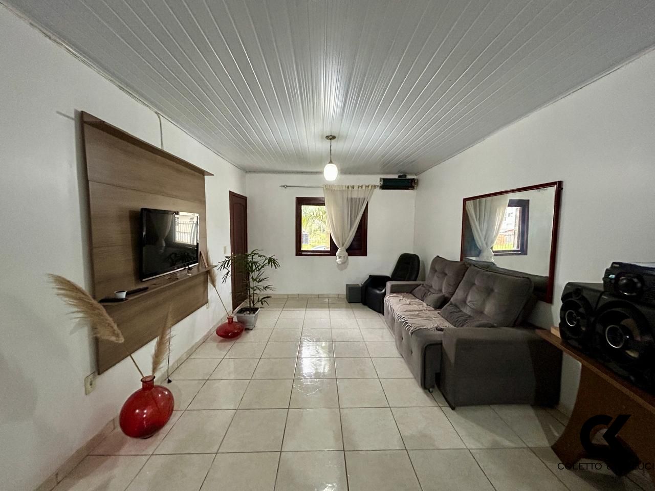 Casa à venda com 3 quartos, 68m² - Foto 4