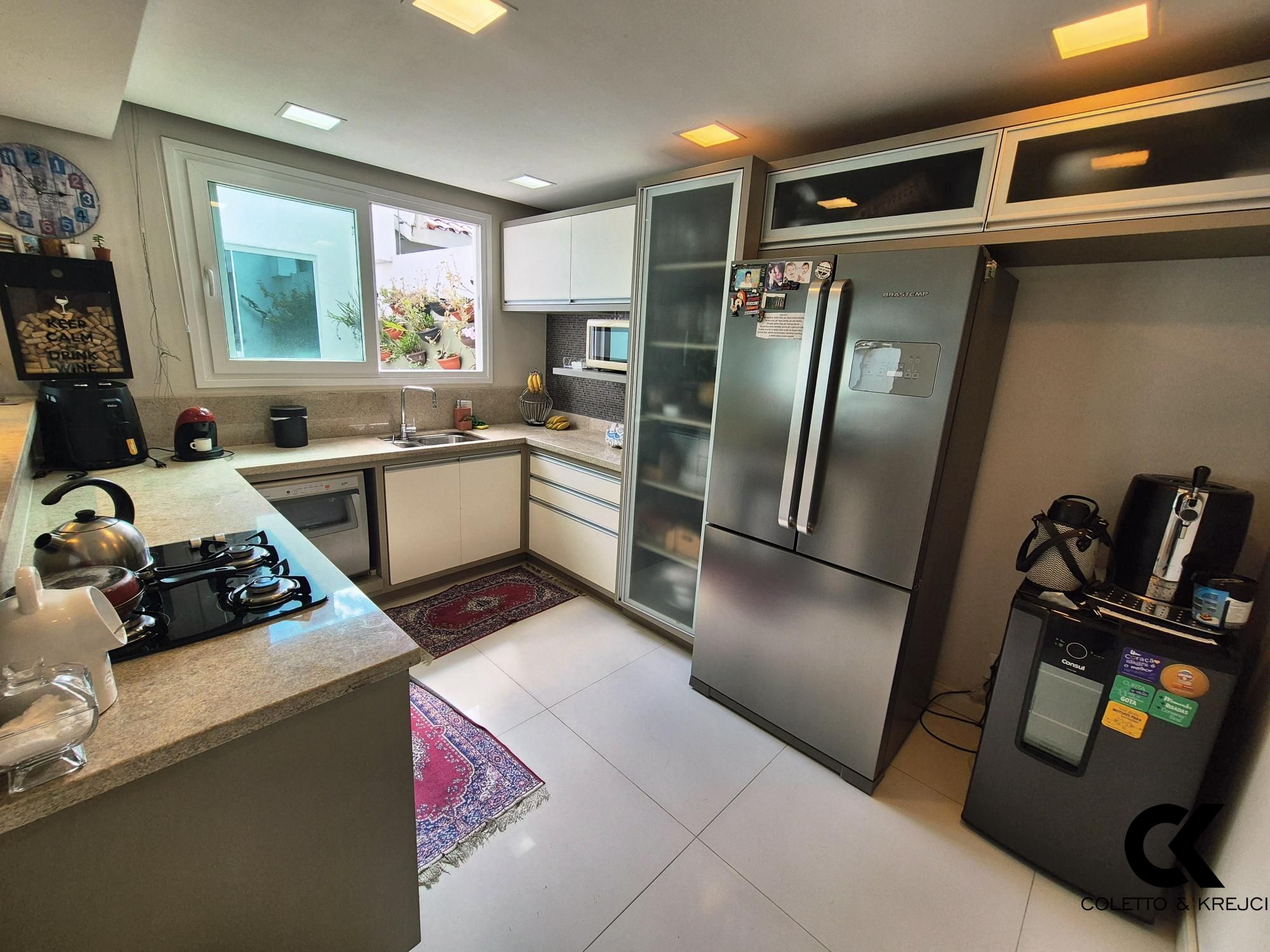 Casa, 3 quartos, 278 m² - Foto 11