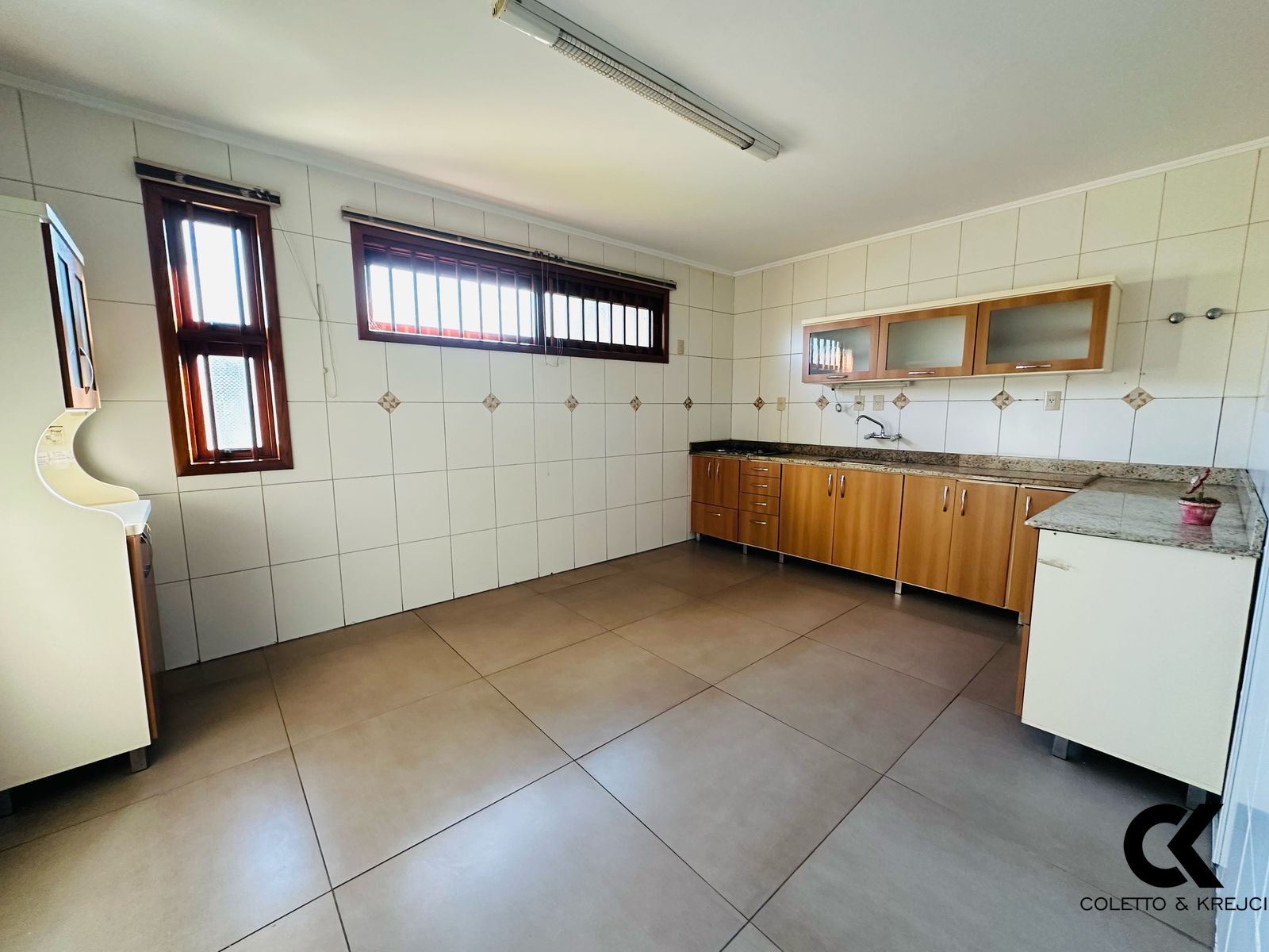 Casa, 3 quartos, 247 m² - Foto 3