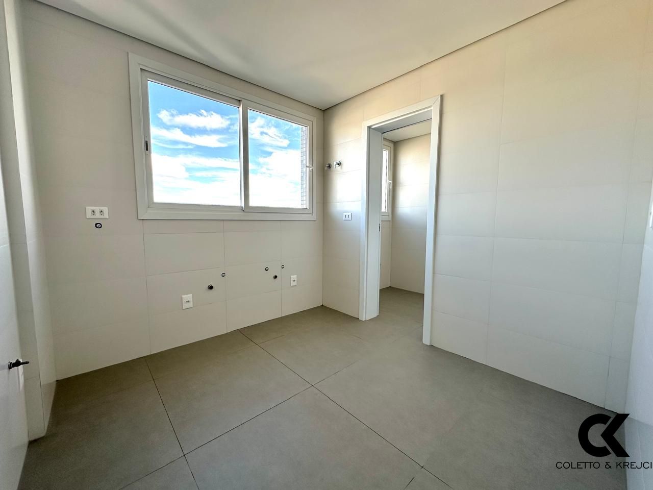 Apartamento à venda com 3 quartos, 121m² - Foto 6