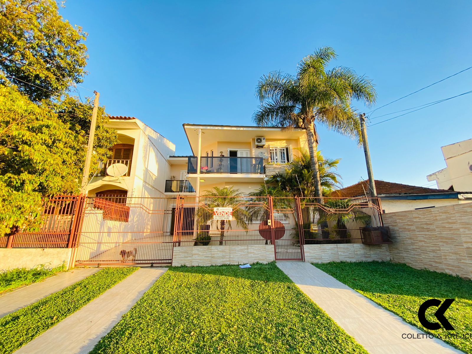 Casa à venda com 3 quartos, 200m² - Foto 2