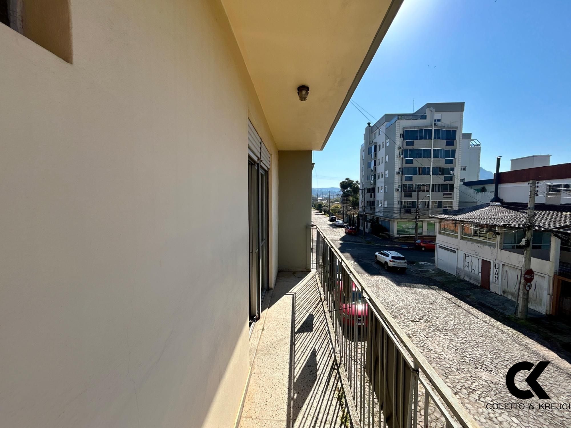 Apartamento à venda com 2 quartos, 100m² - Foto 4