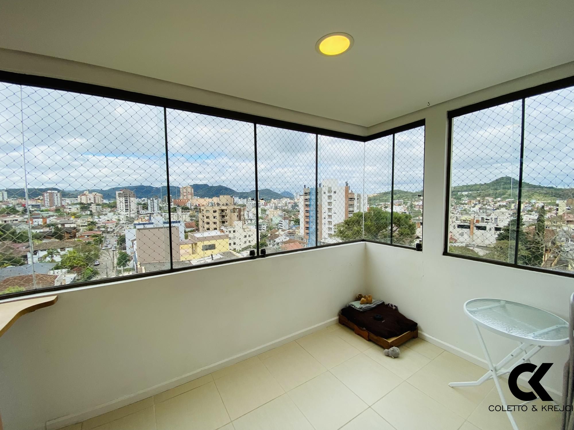 Apartamento à venda com 2 quartos, 83m² - Foto 9