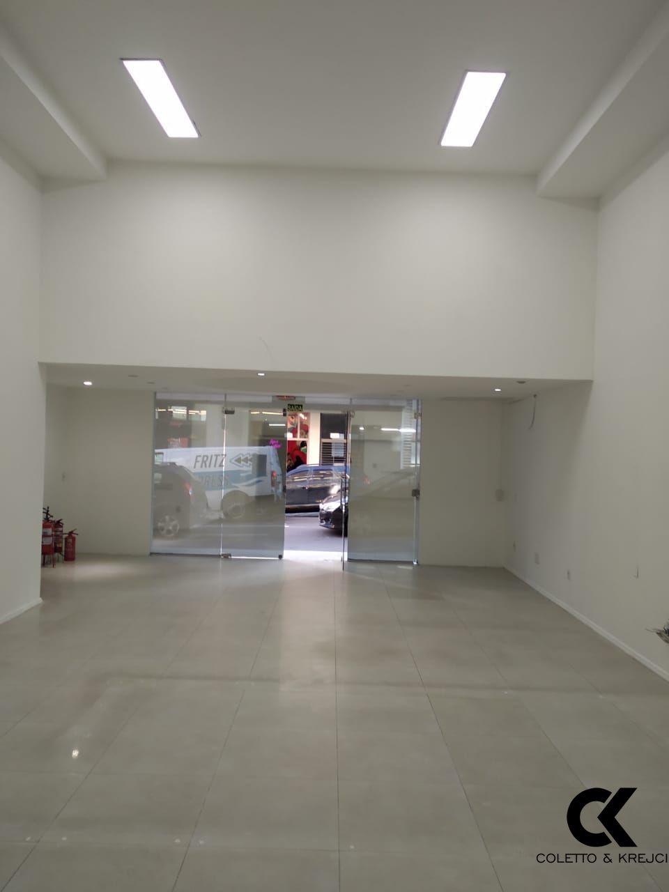 Conjunto Comercial-Sala à venda e aluguel com 1 quarto, 213m² - Foto 4