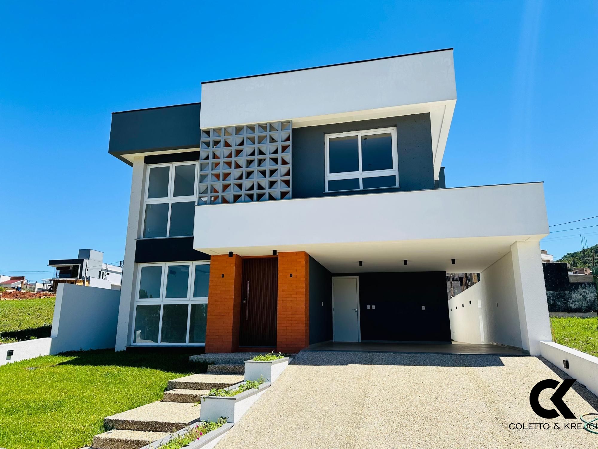 Casa de Condomínio à venda com 3 quartos, 215m² - Foto 1