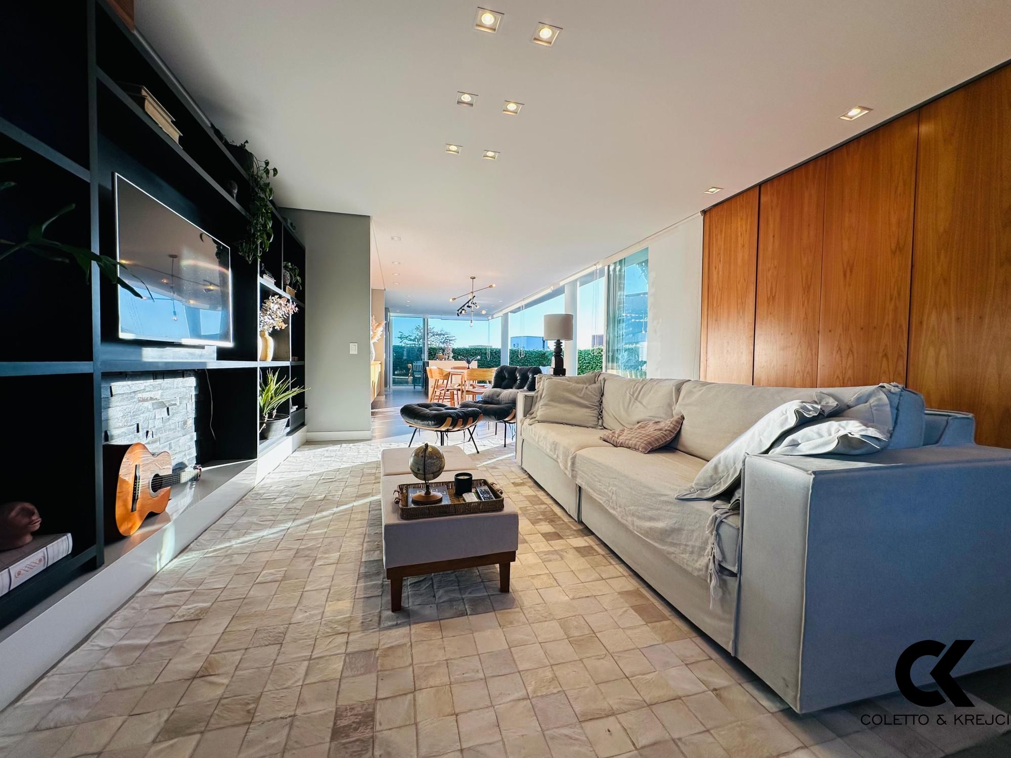 Casa de Condomínio à venda com 3 quartos, 298m² - Foto 4