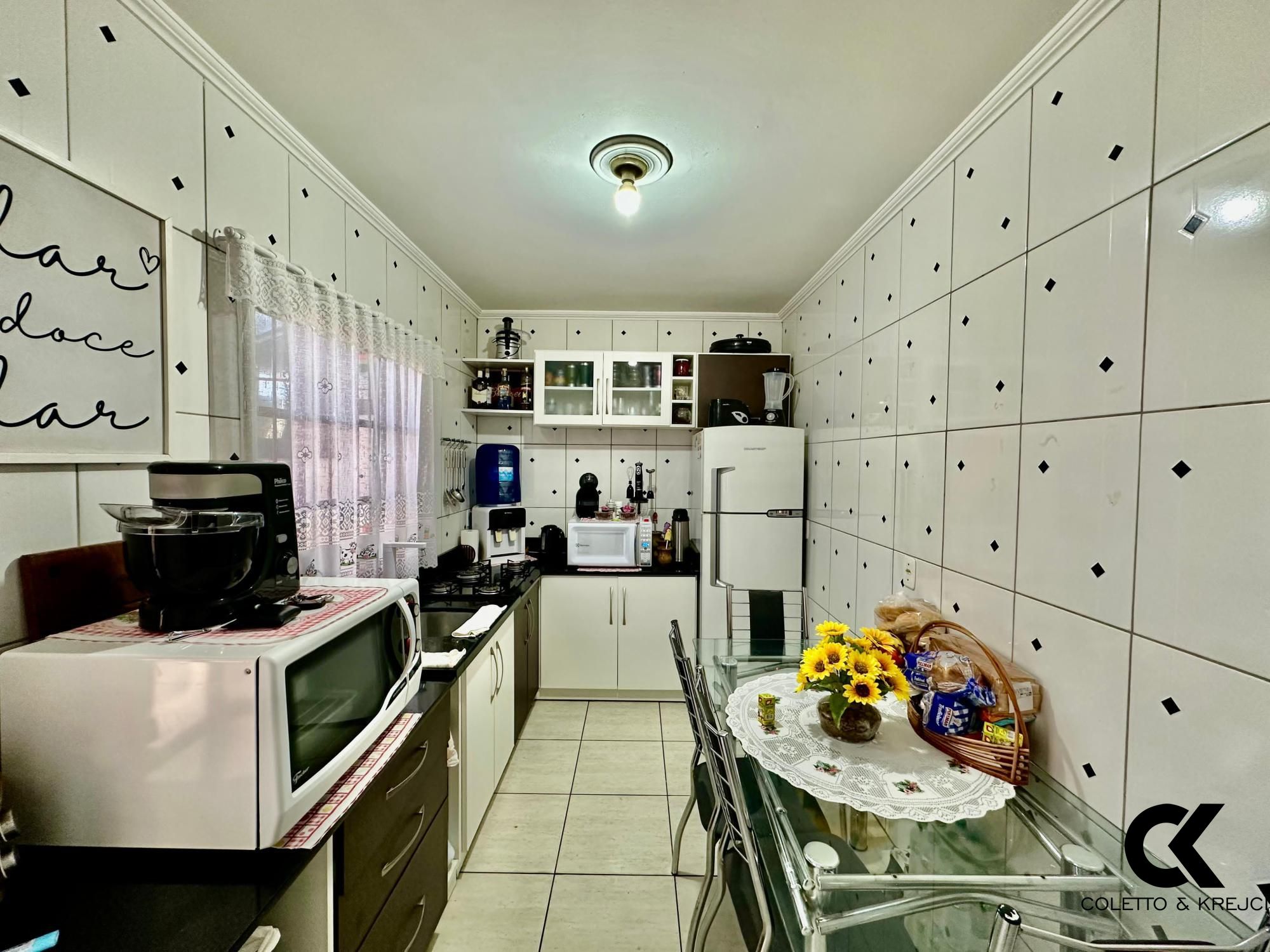 Casa à venda com 2 quartos, 90m² - Foto 12