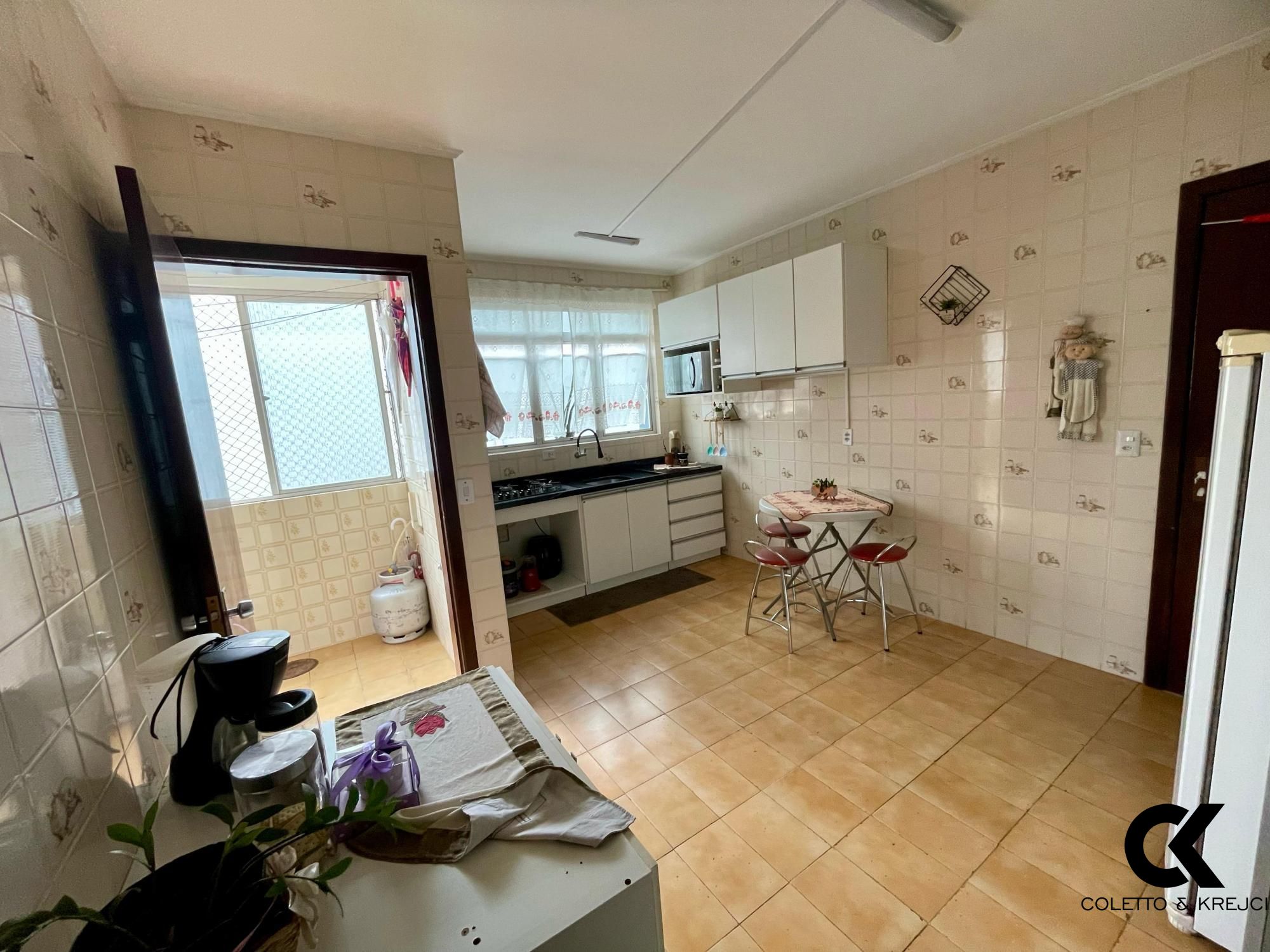 Apartamento à venda com 4 quartos, 137m² - Foto 7