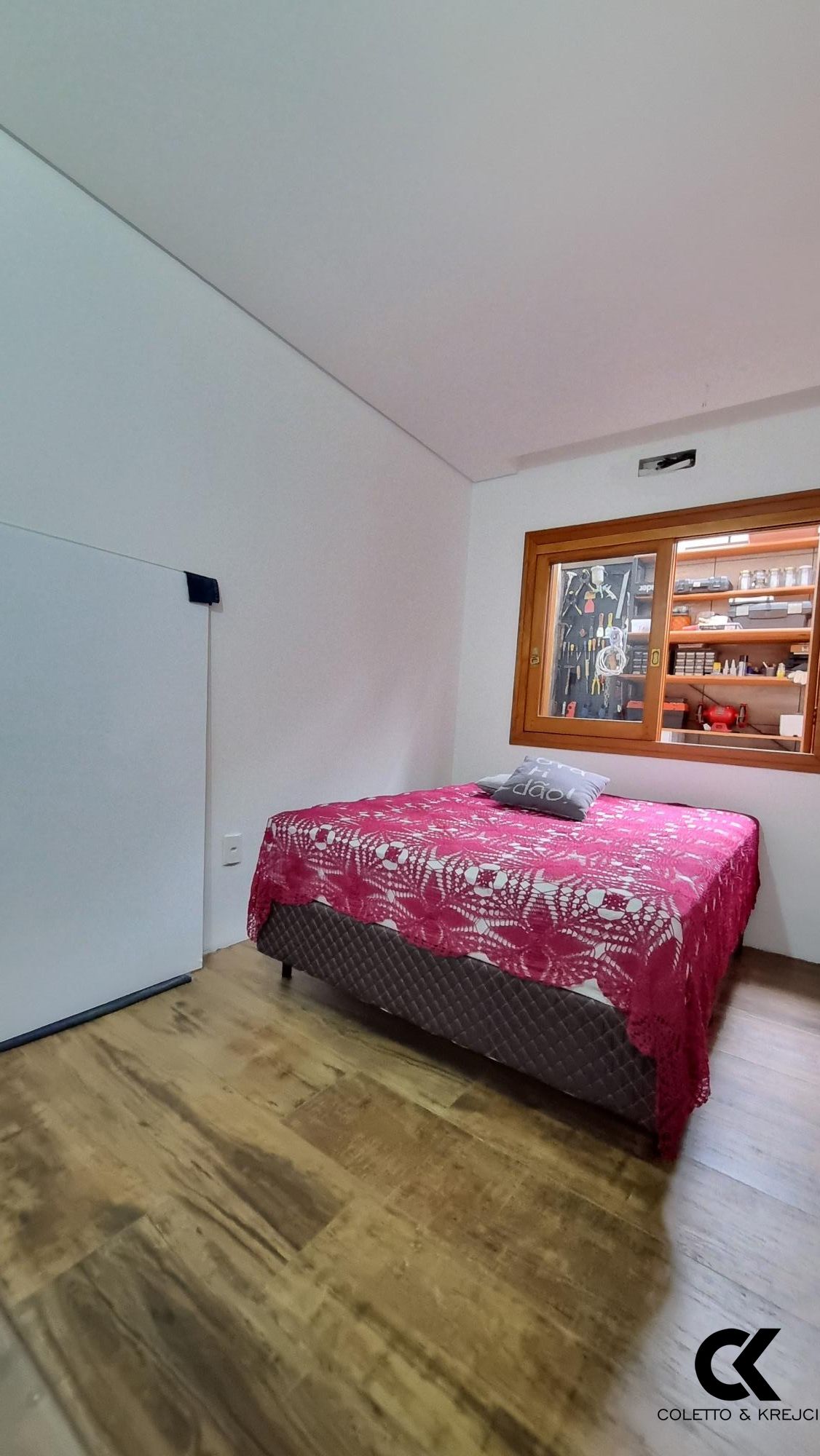 Casa à venda com 3 quartos, 159m² - Foto 8