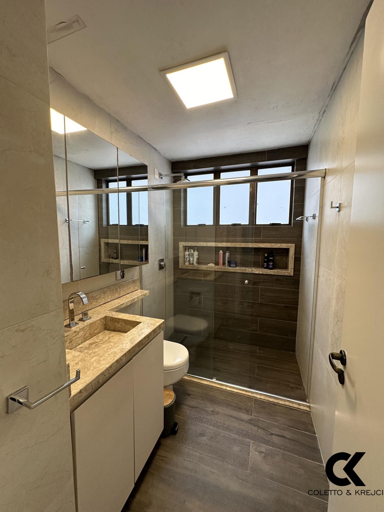 Apartamento à venda com 3 quartos, 235m² - Foto 27