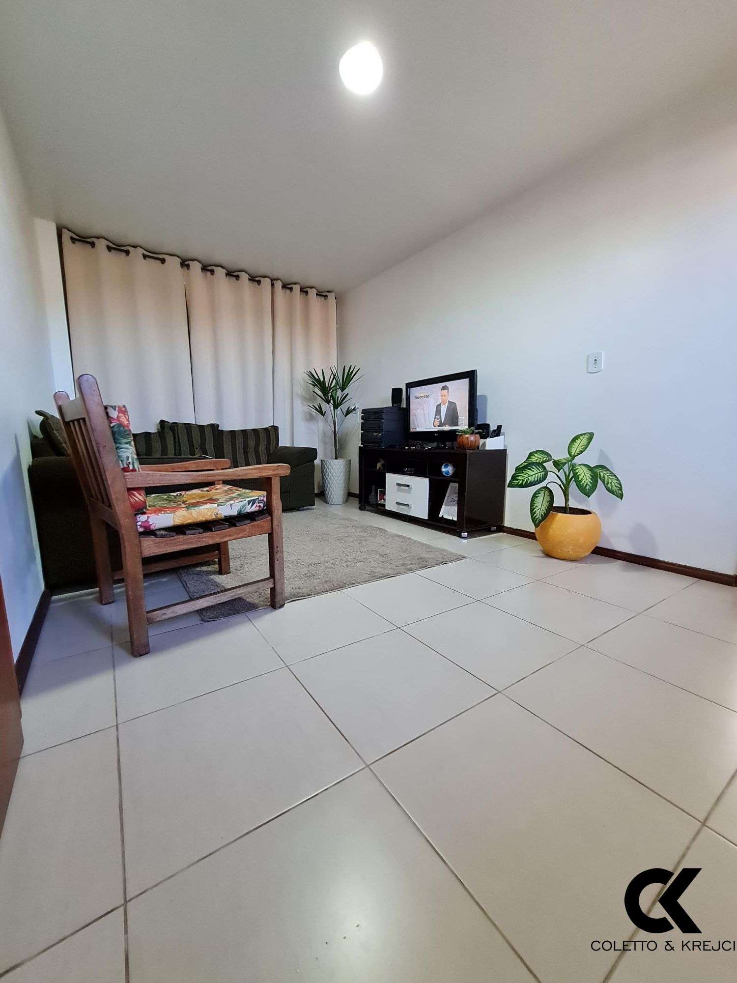 Casa à venda com 3 quartos, 223m² - Foto 12