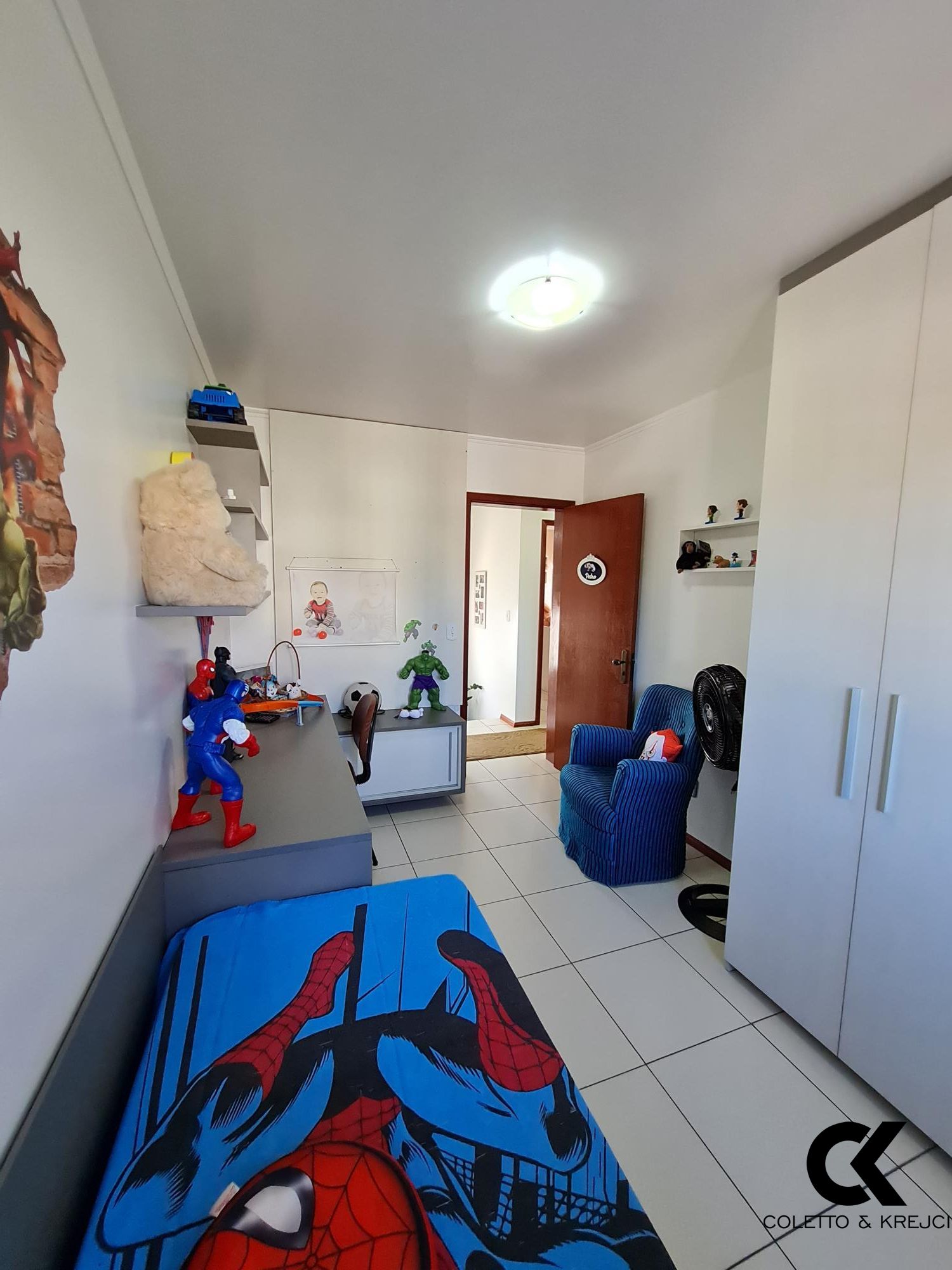 Casa à venda com 3 quartos, 223m² - Foto 25