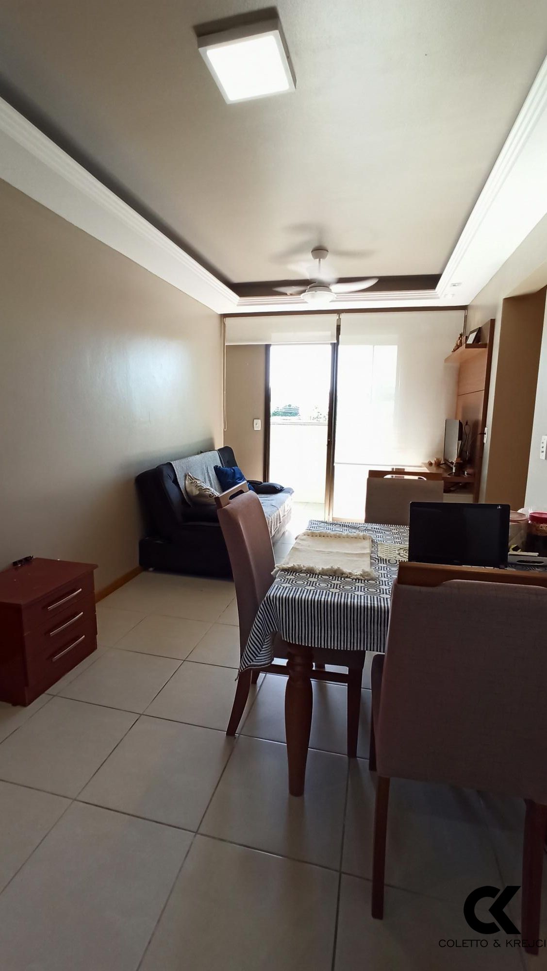 Apartamento à venda com 2 quartos, 70m² - Foto 3