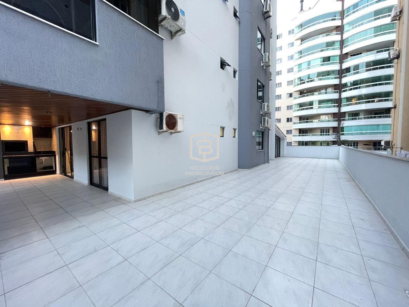 Apartamento à venda com 3 quartos, 160m² - Foto 13